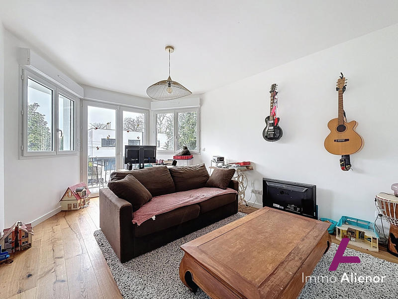 Maison ancienne - 215 m² - 8 pièces