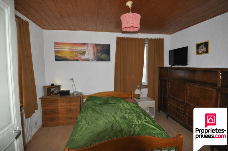 Corps de ferme - 245 m² - 9 pièces