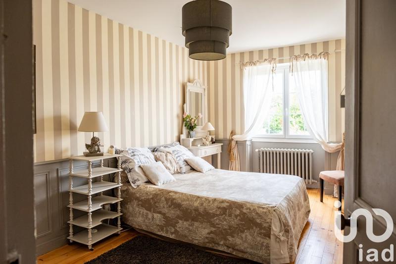 Maison - 275 m² - 8 pièces