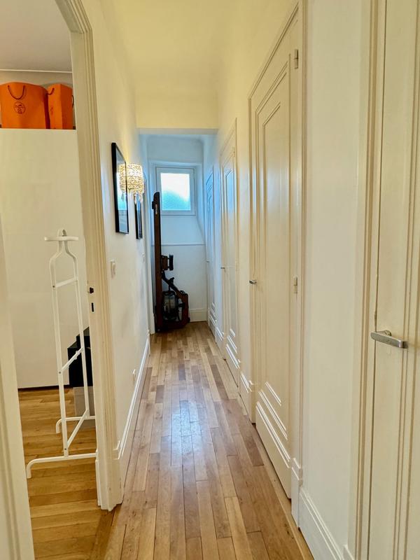 Appartement - 156 m² - 6 pièces