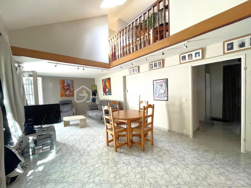 Maison - 89 m² - 5 pièces