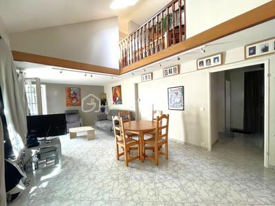 Maison - 89 m² - 5 pièces