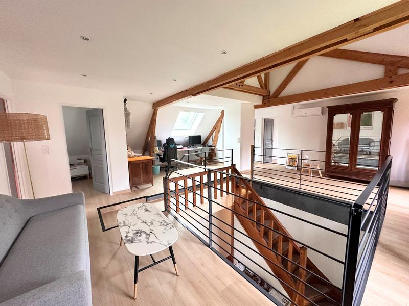 Maison - 202 m² - 8 pièces