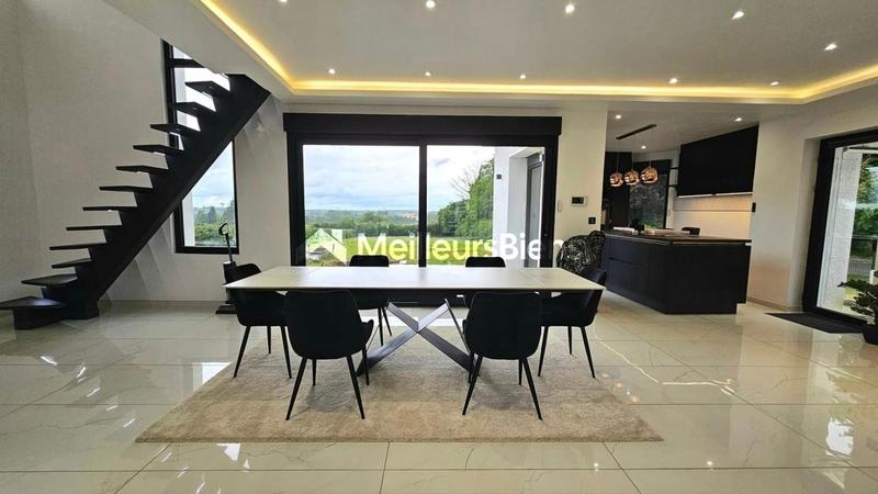 Maison d'architecte - 110 m² - 4 pièces