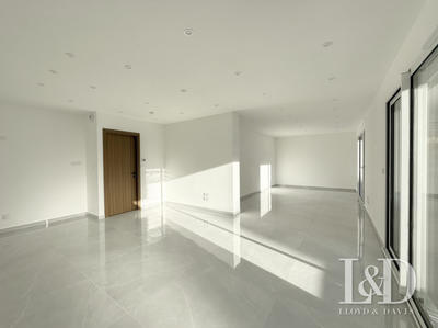 Appartement - 105 m² - 4 pièces