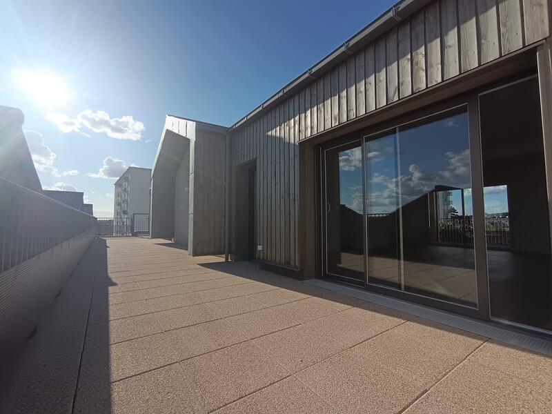 Appartement - 143 m² - 5 pièces