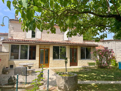 Maison - 143 m² - 4 pièces