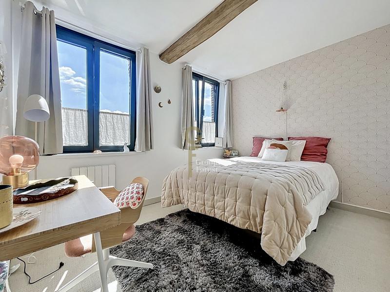 Maison - 184 m² - 8 pièces