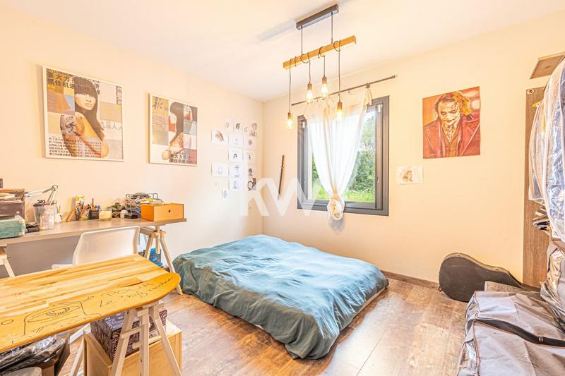 Maison - 220 m² - 4 pièces