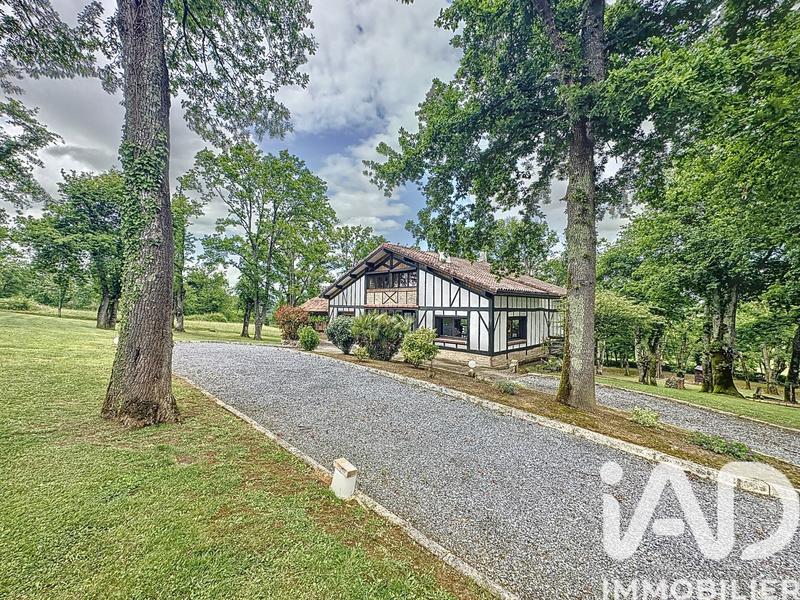 Maison - 170 m² - 5 pièces