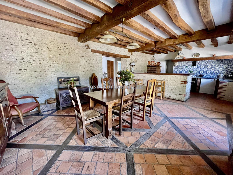 Maison traditionnelle - 155 m² - 6 pièces