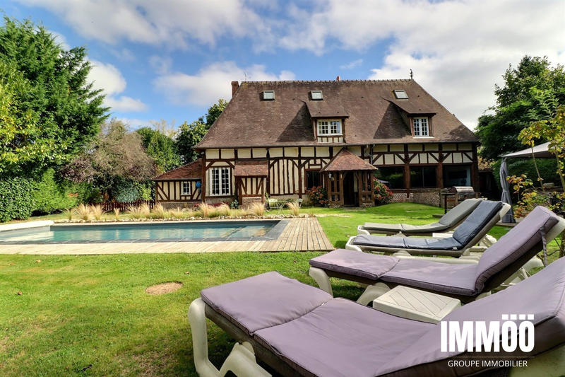 Maison - 268 m² - 12 pièces