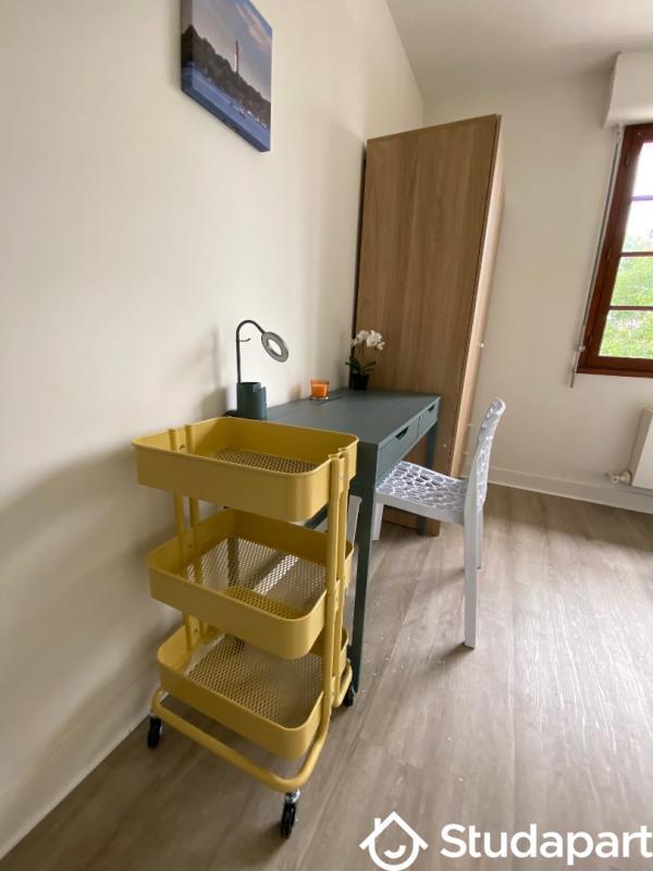 Chambre - 13 m² - 1 pièce