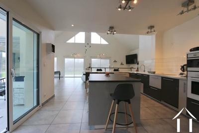 Maison - 195 m² - 8 pièces