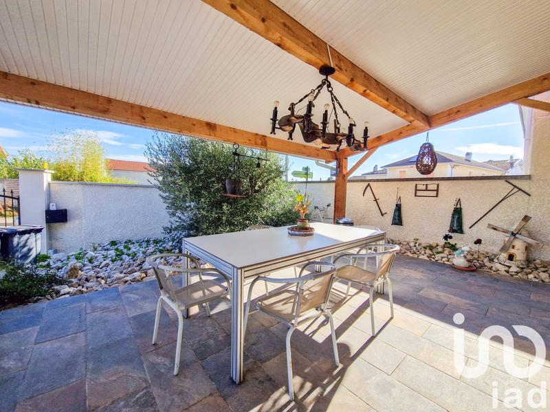 Maison - 220 m² - 9 pièces