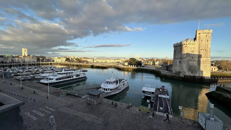 Appartement - 125 m² - 4 pièces