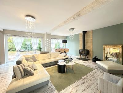 Maison - 335 m² - 8 pièces