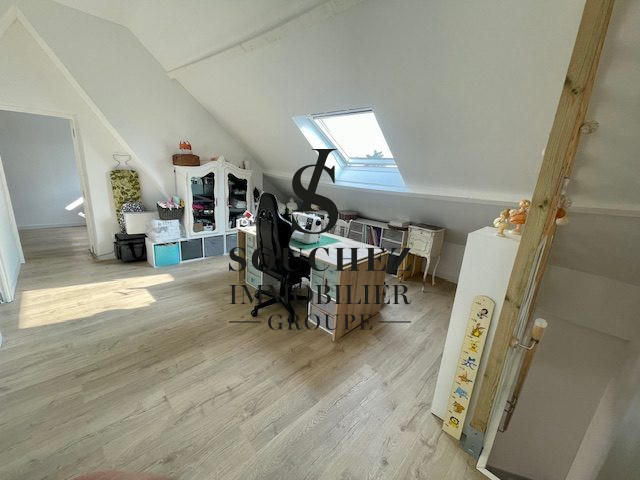 Maison - 152 m² - 8 pièces