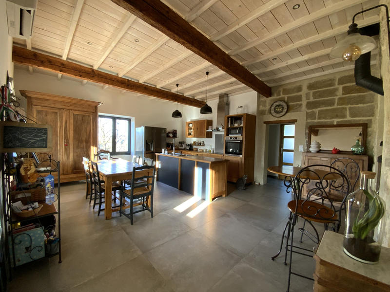 Maison - 140 m² - 8 pièces