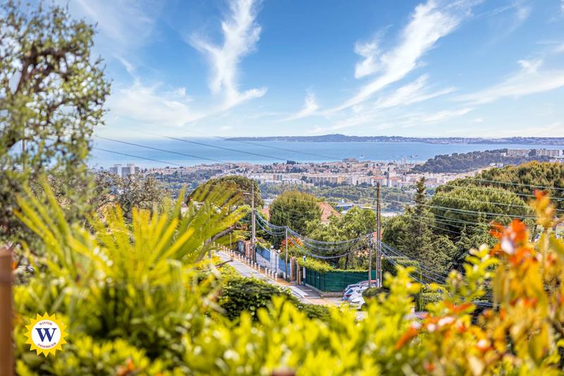 Villa - 211 m² - 7 pièces