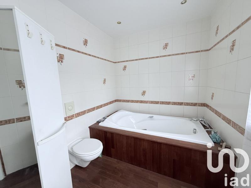 Maison - 183 m² - 7 pièces