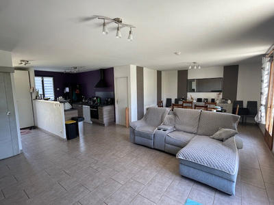 Maison - 90 m² - 6 pièces