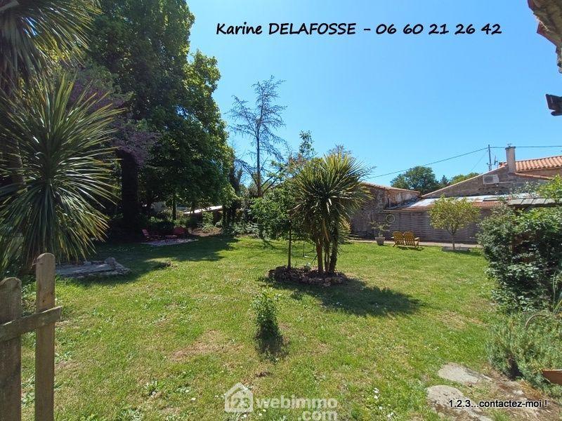 Maison de village - 349 m² - 13 pièces