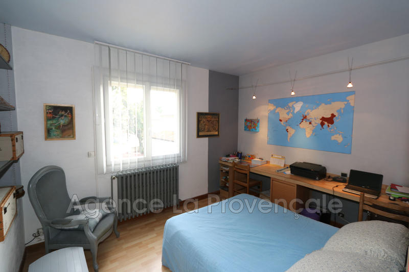 Villa - 273 m² - 6 pièces