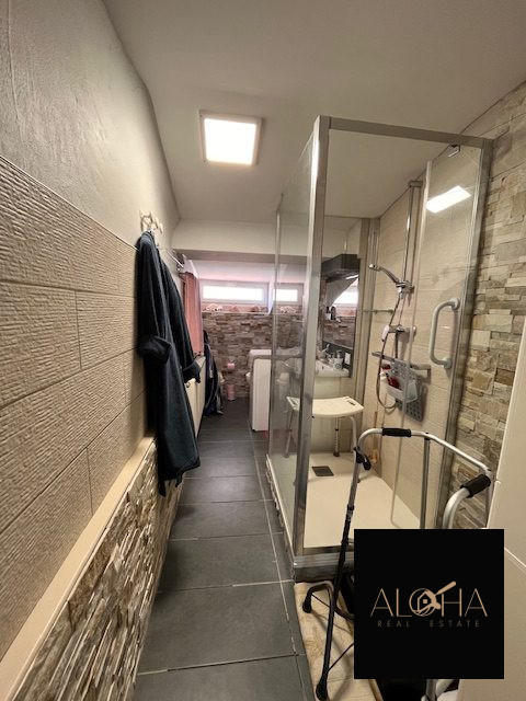 Appartement - 108 m² - 6 pièces