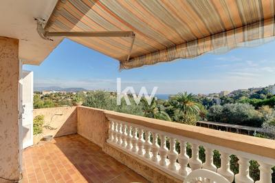 Appartement - 79 m² - 3 pièces