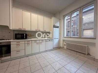 Maison - 210 m² - 10 pièces