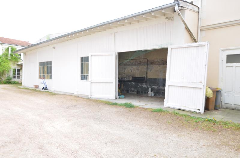 Maison - 424 m² - 11 pièces