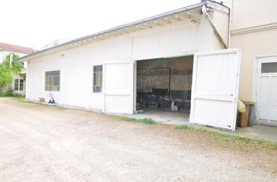 Maison - 424 m² - 11 pièces