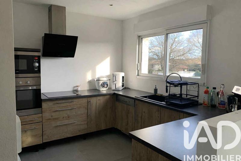 Maison - 99 m² - 5 pièces