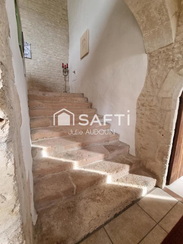 Maison - 520 m² - 9 pièces