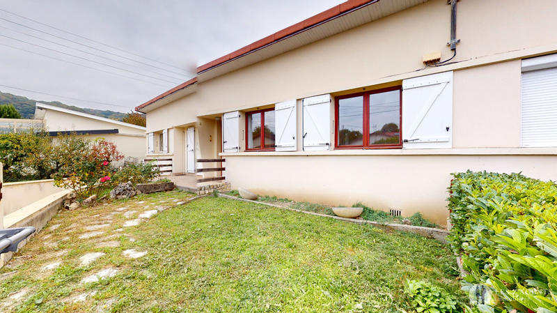 Maison - 101 m² - 6 pièces