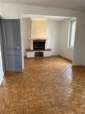 Maison - 100 m² - 6 pièces