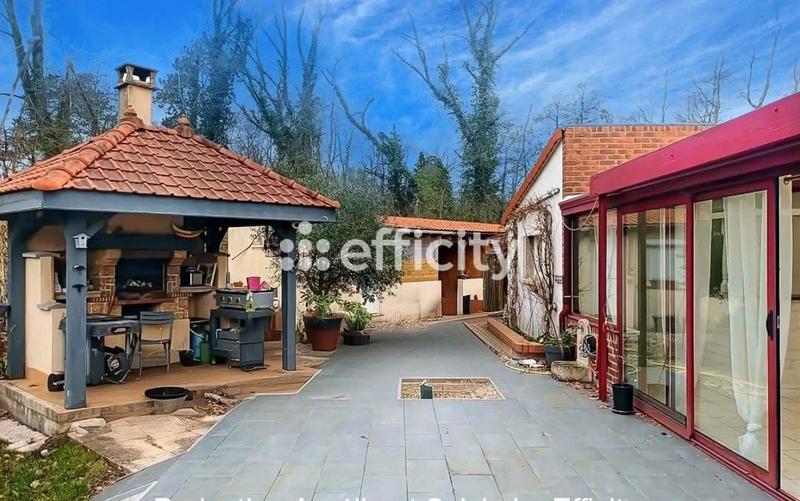 Pavillon - 120 m² - 8 pièces