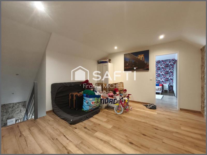 Maison - 180 m² - 7 pièces