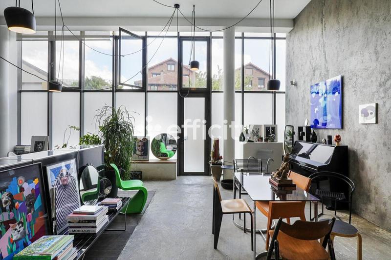 Loft - 196 m² - 5 pièces