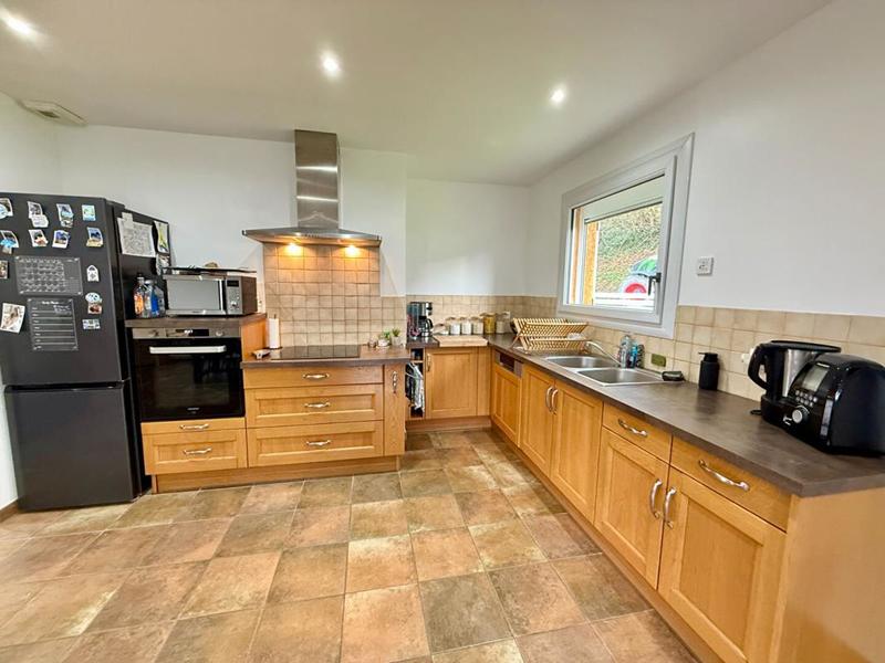 Maison - 93 m² - 5 pièces