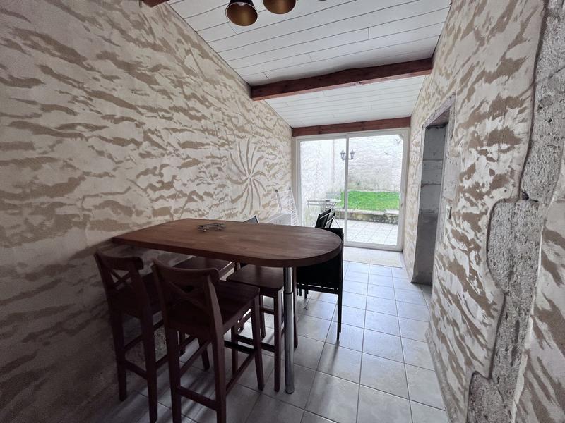 Maison traditionnelle - 530 m² - 16 pièces