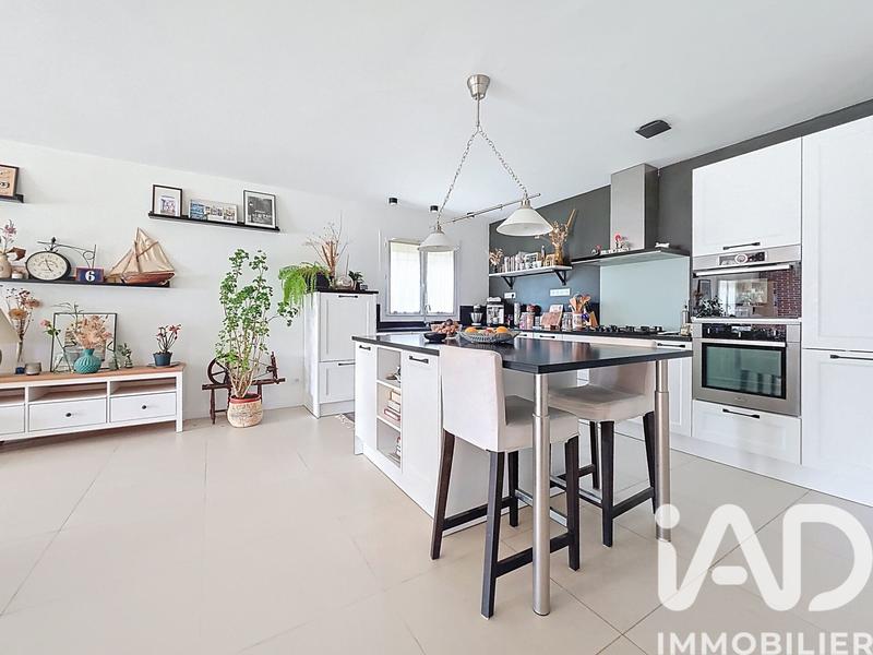 Maison - 111 m² - 4 pièces