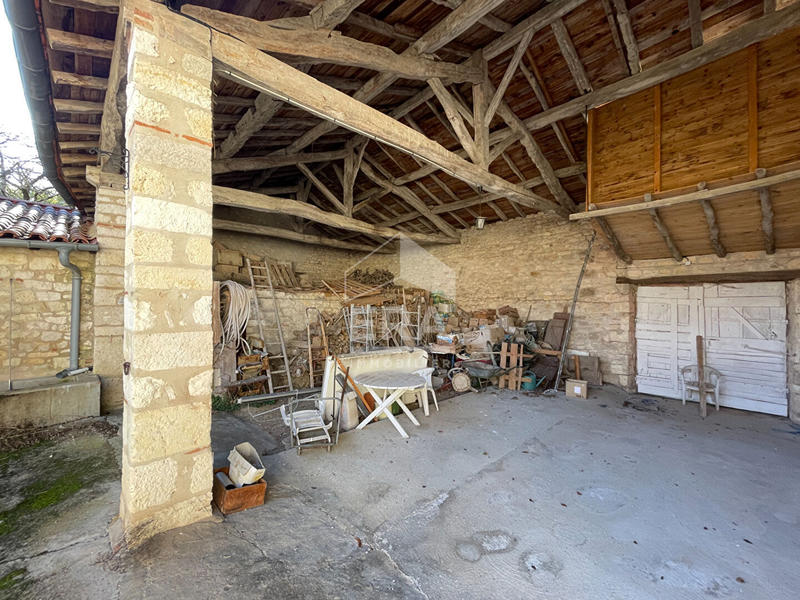 Maison - 367 m² - 9 pièces