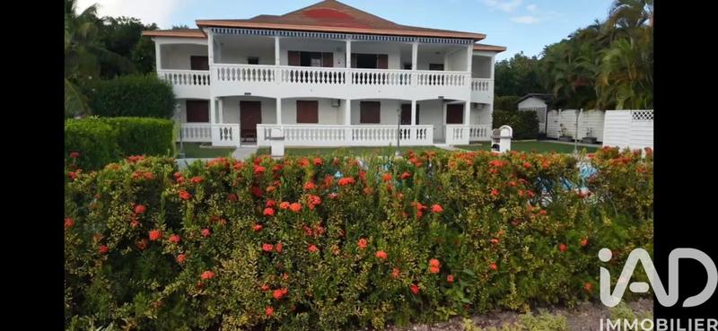 Maison - 246 m² - 10 pièces