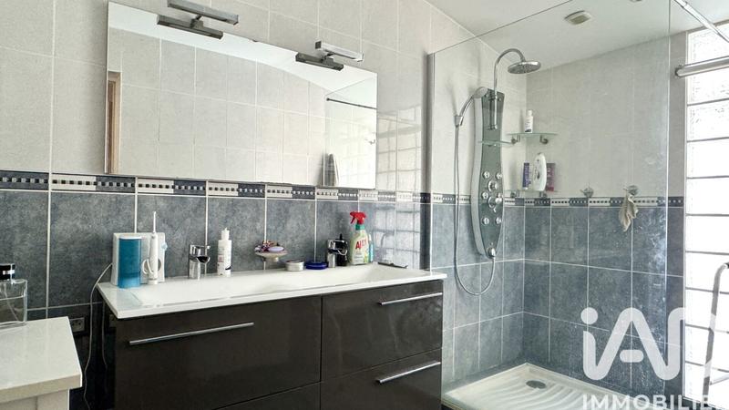 Maison - 184 m² - 6 pièces