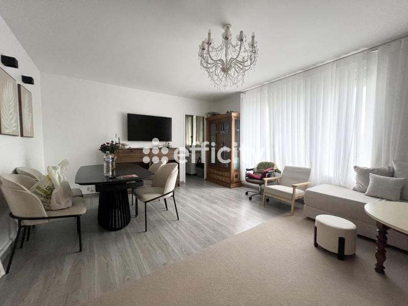 Appartement - 105 m² - 6 pièces