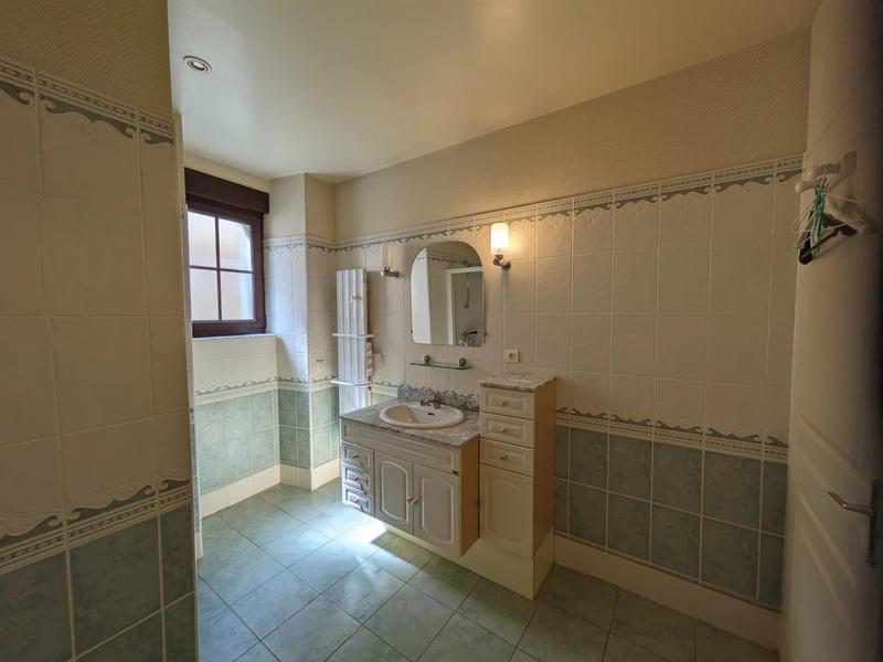 Appartement - 84 m² - 3 pièces