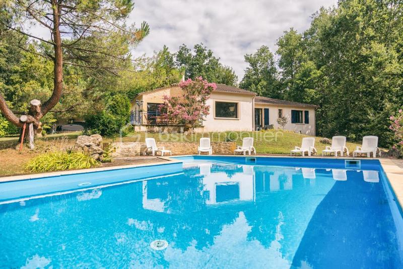 Maison - 178 m² - 6 pièces