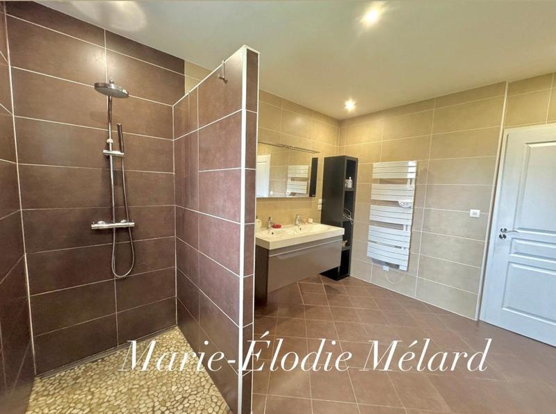 Maison - 147 m² - 7 pièces